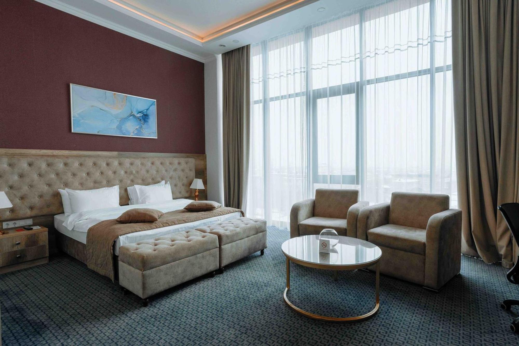 Ramada By Wyndham Shymkent Hotel Luaran gambar
