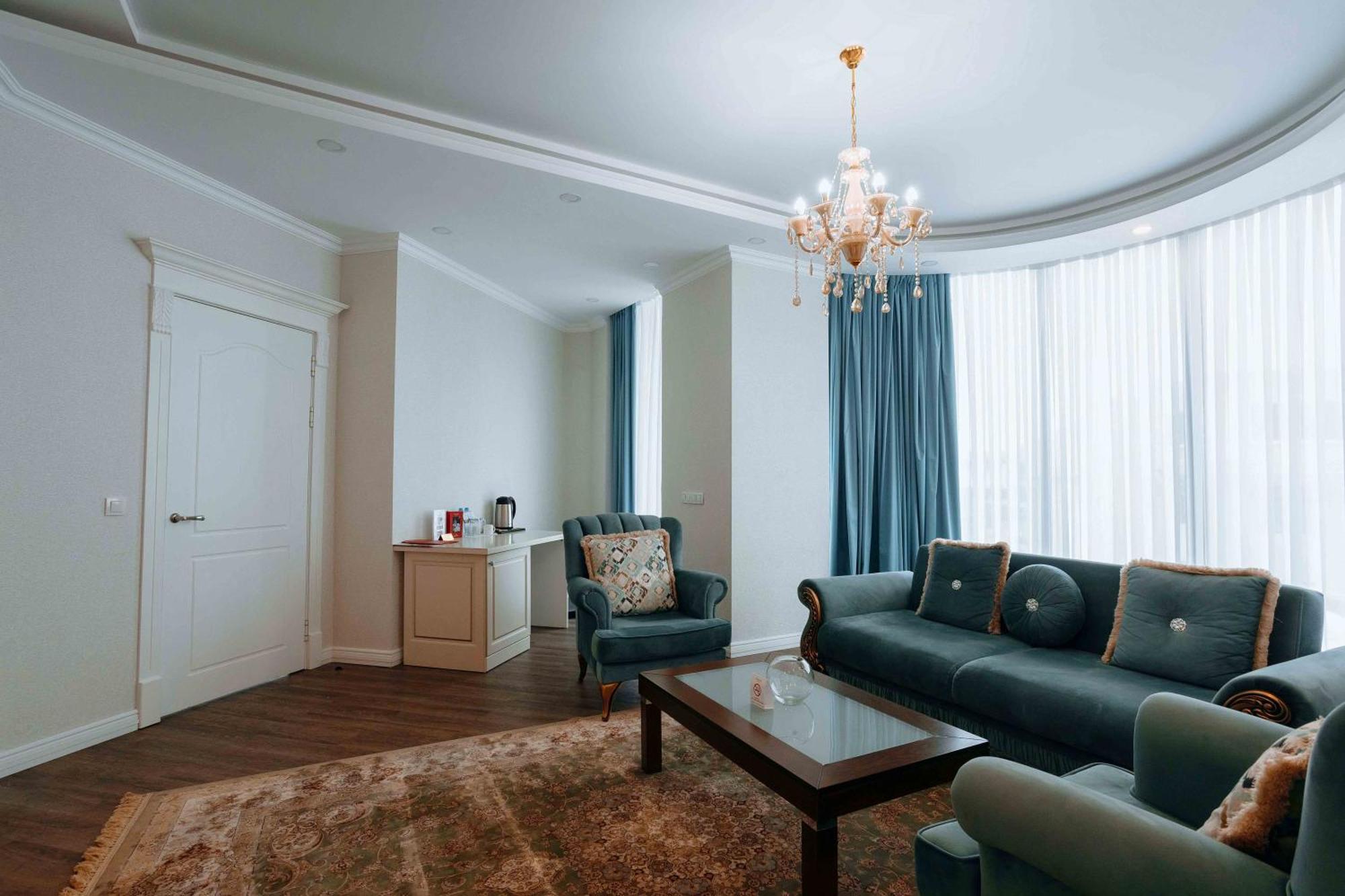Ramada By Wyndham Shymkent Hotel Luaran gambar