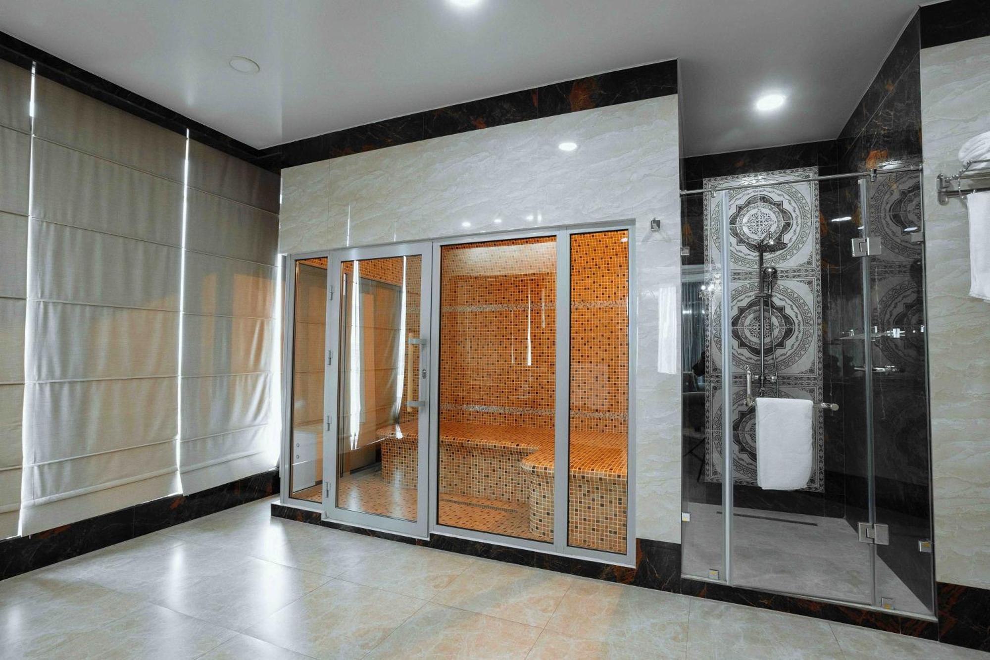 Ramada By Wyndham Shymkent Hotel Luaran gambar