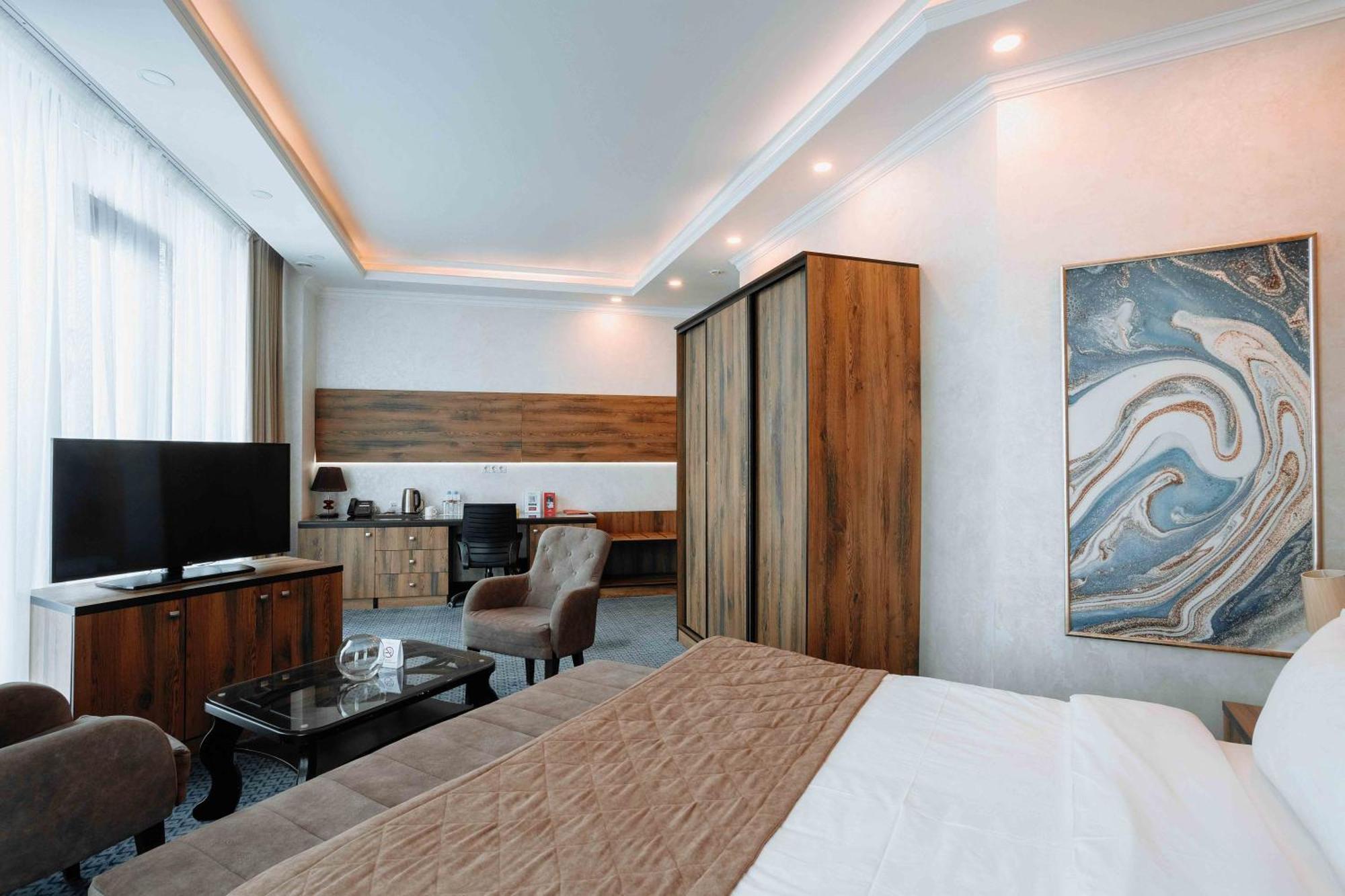 Ramada By Wyndham Shymkent Hotel Luaran gambar
