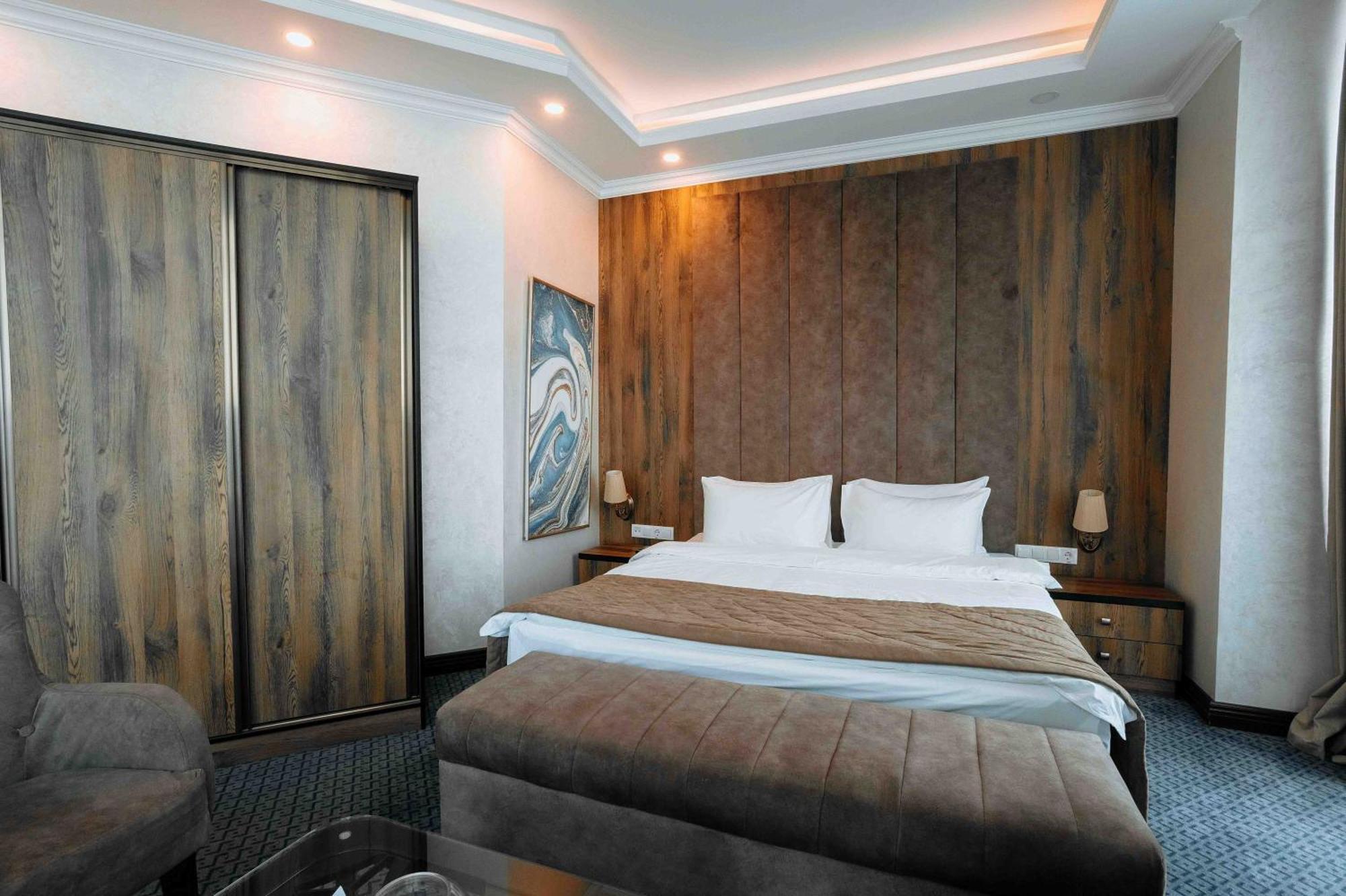 Ramada By Wyndham Shymkent Hotel Luaran gambar