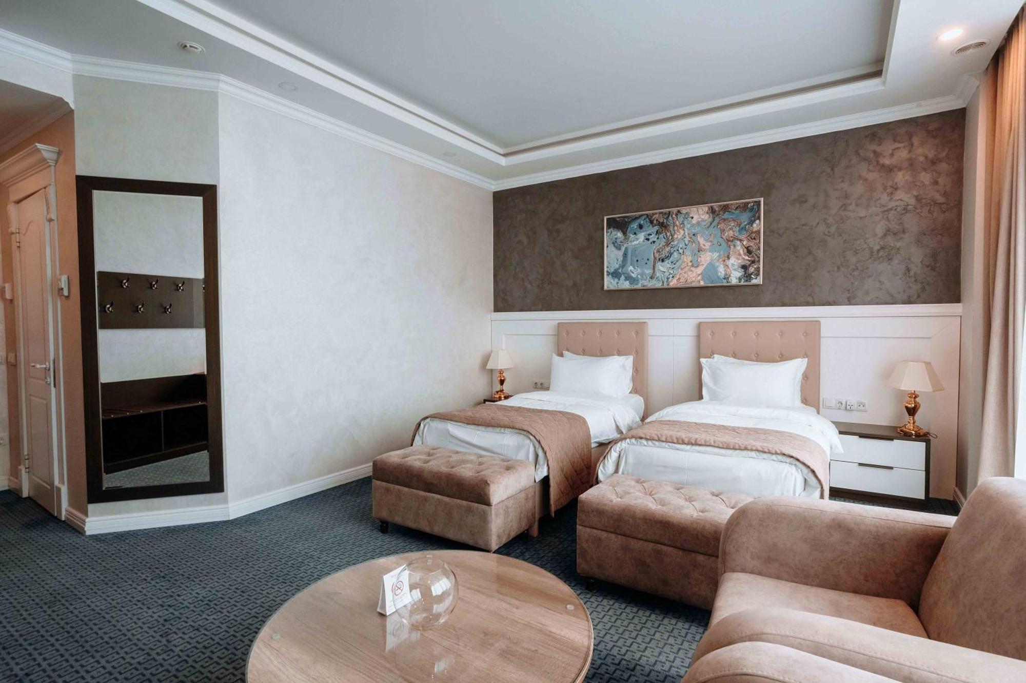 Ramada By Wyndham Shymkent Hotel Luaran gambar