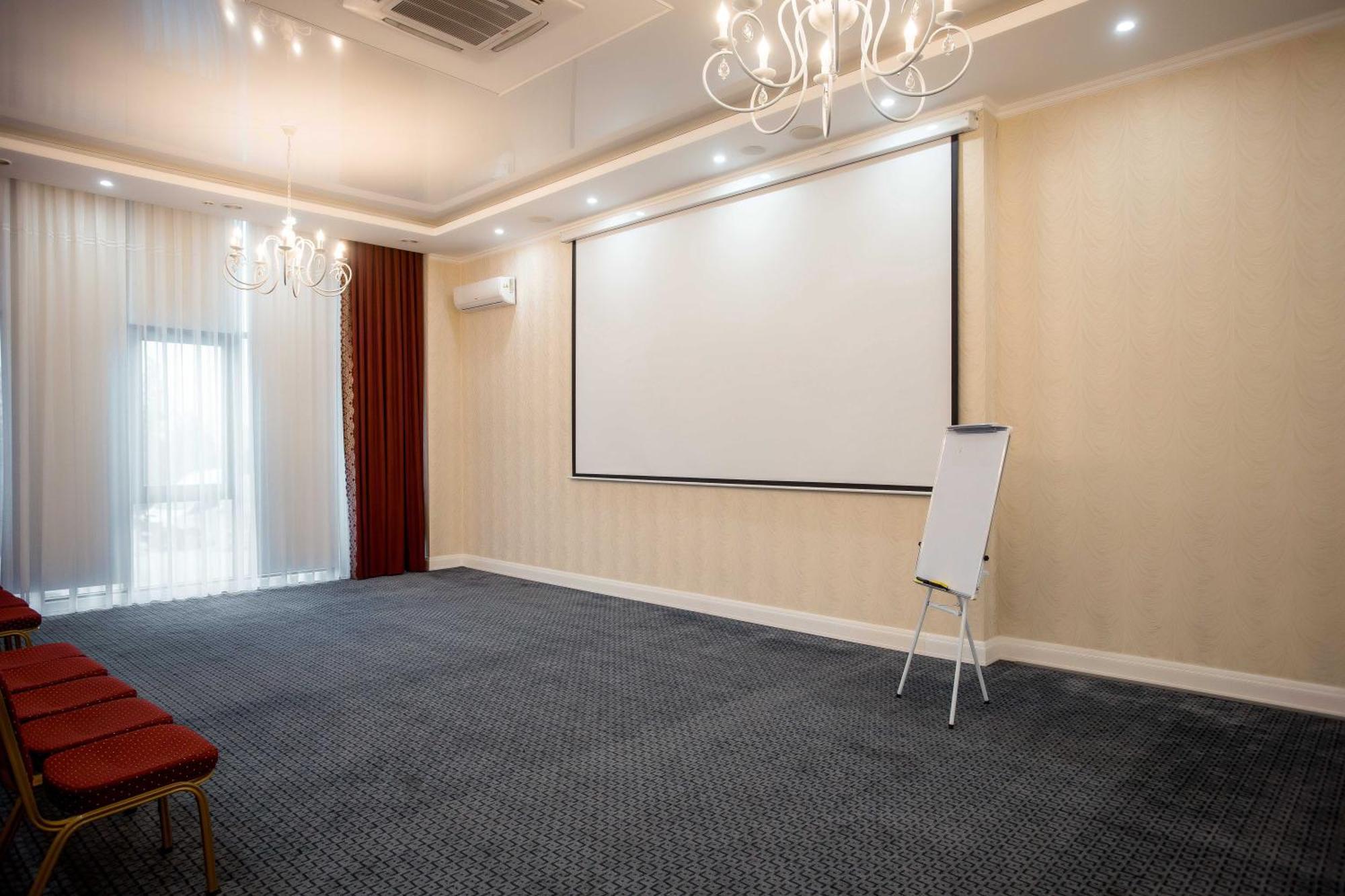 Ramada By Wyndham Shymkent Hotel Luaran gambar
