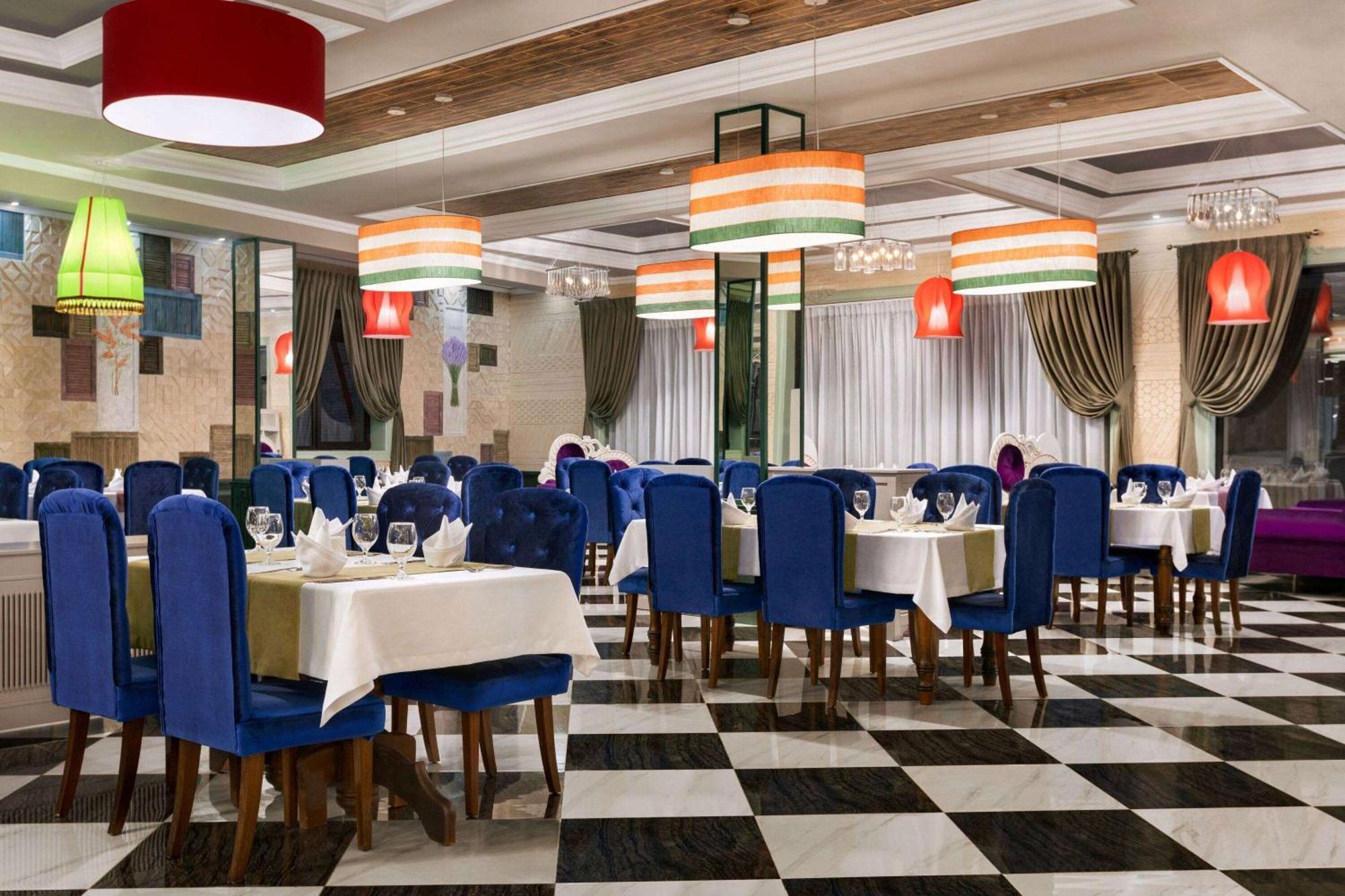 Ramada By Wyndham Shymkent Hotel Luaran gambar