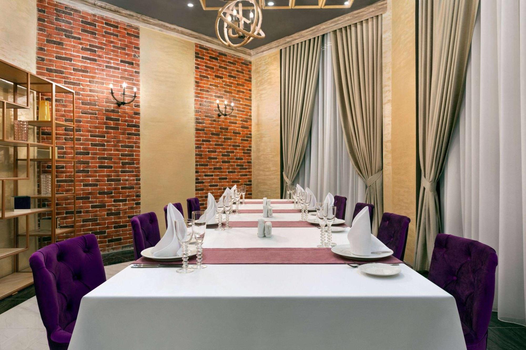 Ramada By Wyndham Shymkent Hotel Luaran gambar