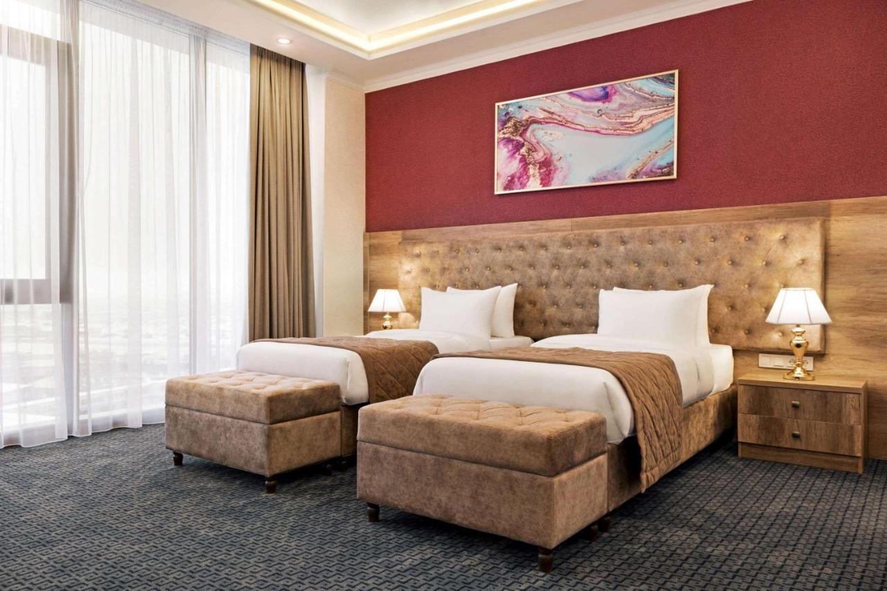 Ramada By Wyndham Shymkent Hotel Luaran gambar